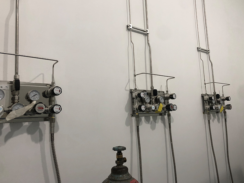 1765436765146434.jpg 实验室气体管路厂家